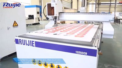 Contour Cutting CNC Router with Oscillating Knife